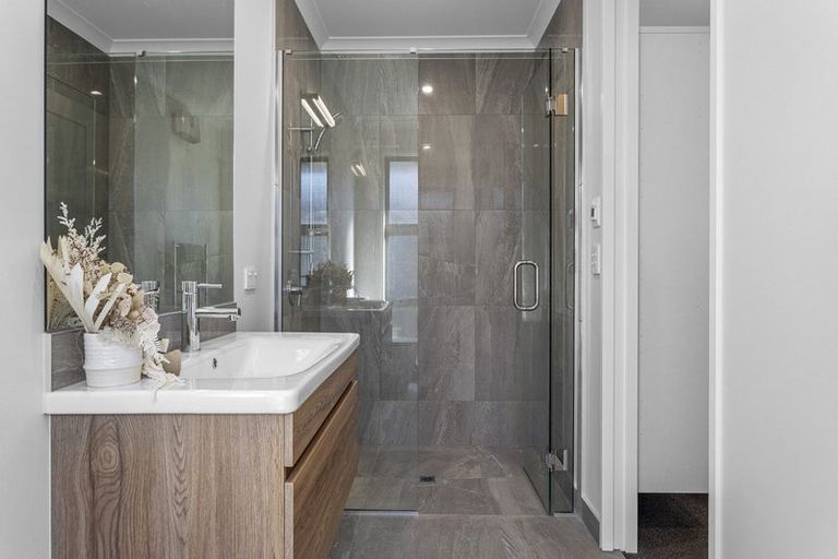 Photo of property in 31 Tara Crescent, Woodend, 7610