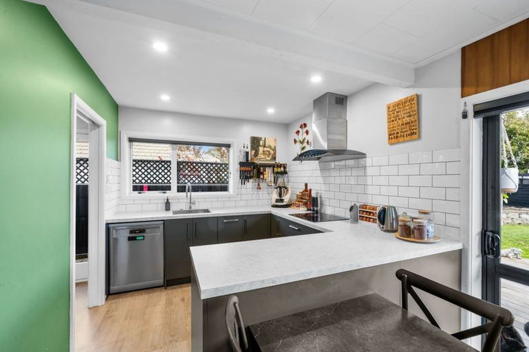 Photo of property in 41 Liverton Crescent, Bishopdale, Christchurch, 8053