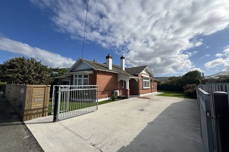 Photo of property in 356 Bay View Road, Saint Clair, Dunedin, 9012