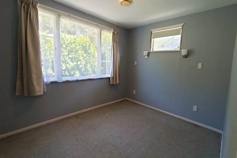 Photo of property in 16 Logie Street, Stokes Valley, Lower Hutt, 5019