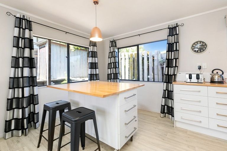 Photo of property in 5b Topaz Drive, Papamoa Beach, Papamoa, 3118