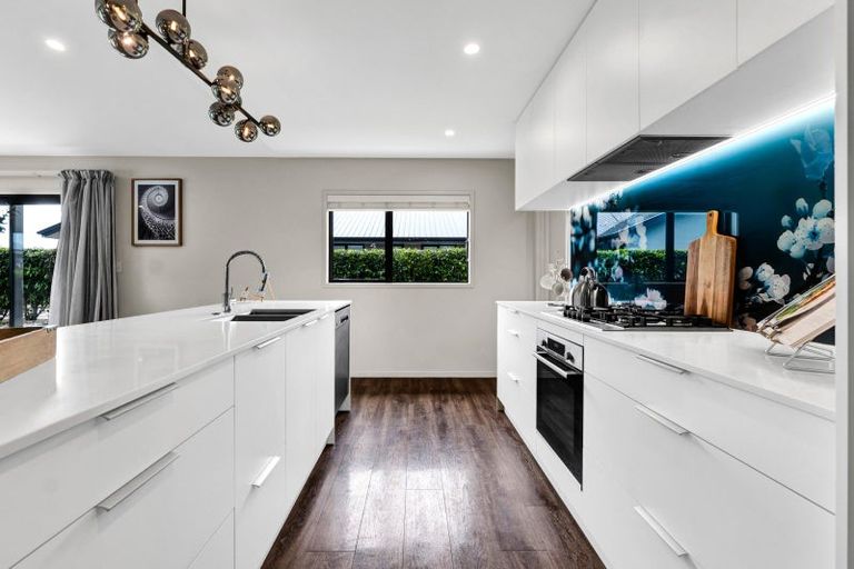 Photo of property in 12 Kotare Drive, Waiwhakaiho, New Plymouth, 4312