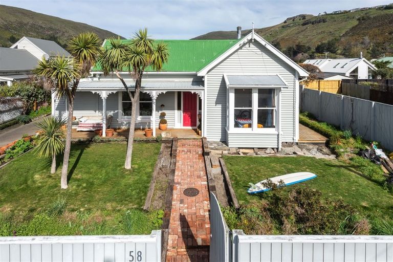 Photo of property in 58 Wiggins Street, Sumner, Christchurch, 8081