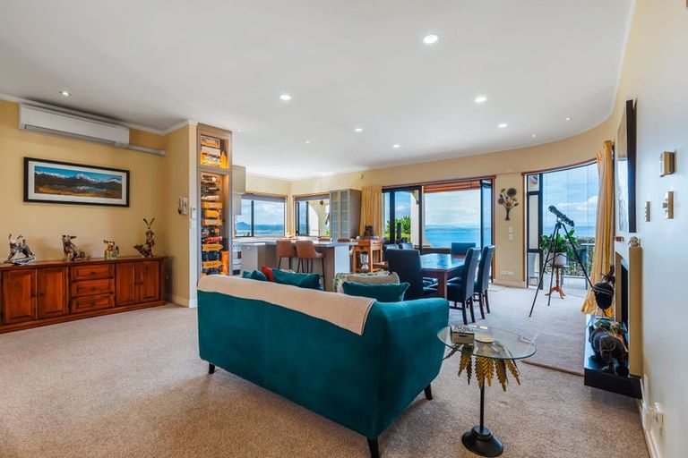 Photo of property in 47 Wakeman Road, Acacia Bay, Taupo, 3330