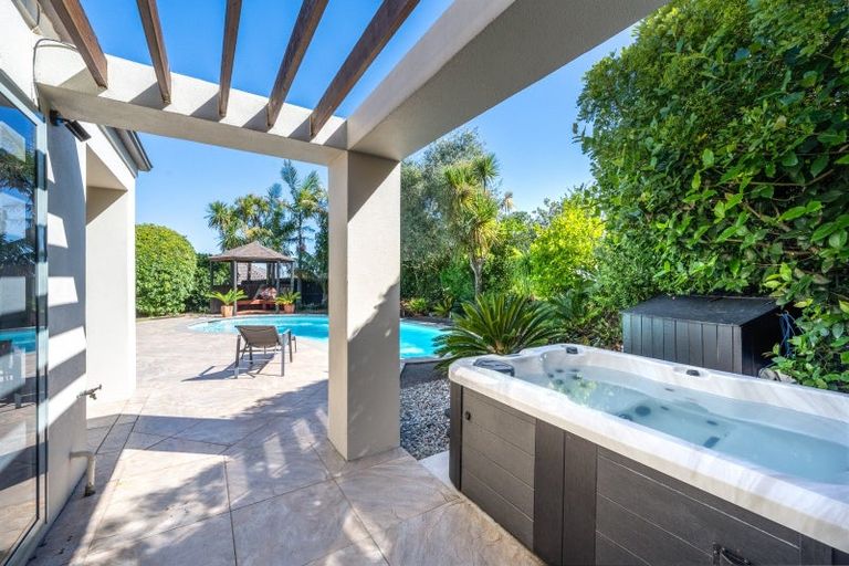 Photo of property in 24 Santa Cruz Drive, Shamrock Park, Auckland, 2016