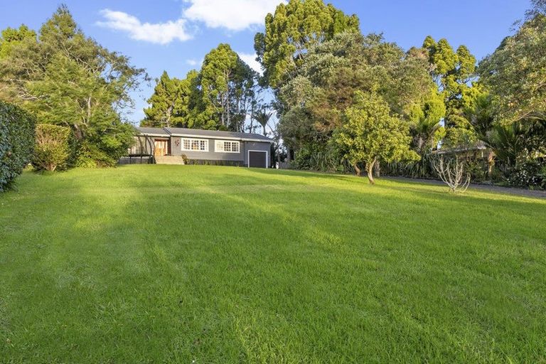 Photo of property in 792 West Coast Road, Oratia, Auckland, 0604