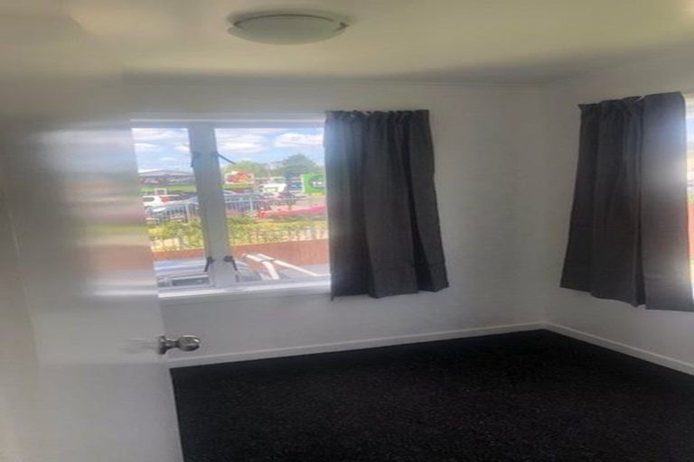 Photo of property in 342 Main Road, Huapai, Kumeu, 0810