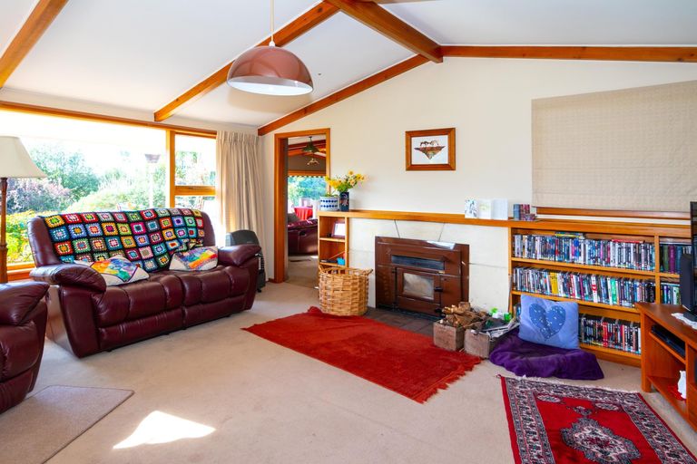 Photo of property in 33 Ribbonwood Road, Geraldine Downs, Geraldine, 7991