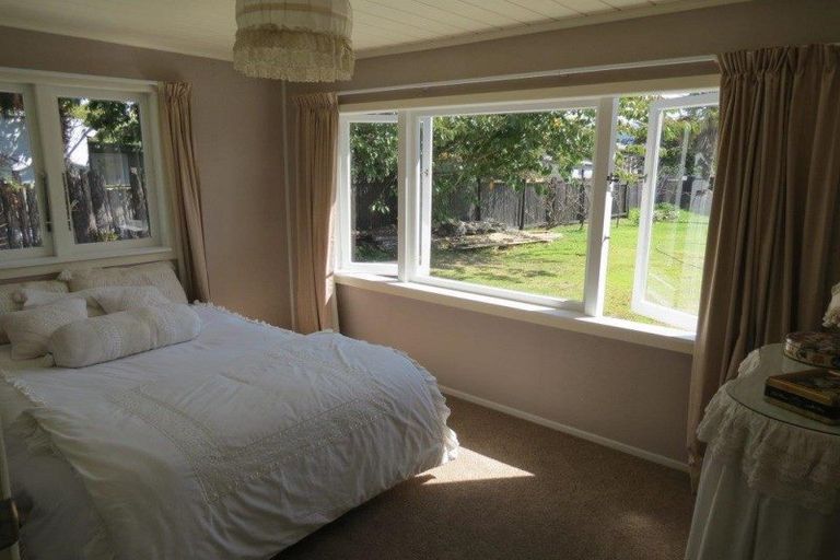 Photo of property in 9 Clive Road, Katikati, 3129