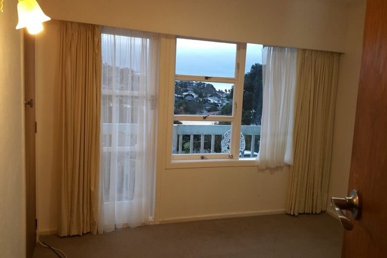 Photo of property in 4/65-67 East Coast Road, Castor Bay, Auckland, 0620