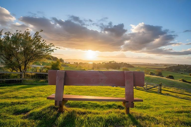 Photo of property in 2217b South Head Road, South Head, Helensville, 0874