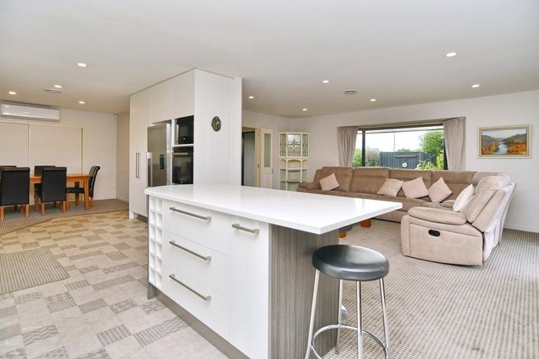 Photo of property in 11 Baltic Place, Northwood, Christchurch, 8051