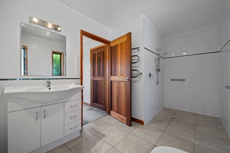 Photo of property in 87 Hurndall Street East, Maungaturoto, 0520