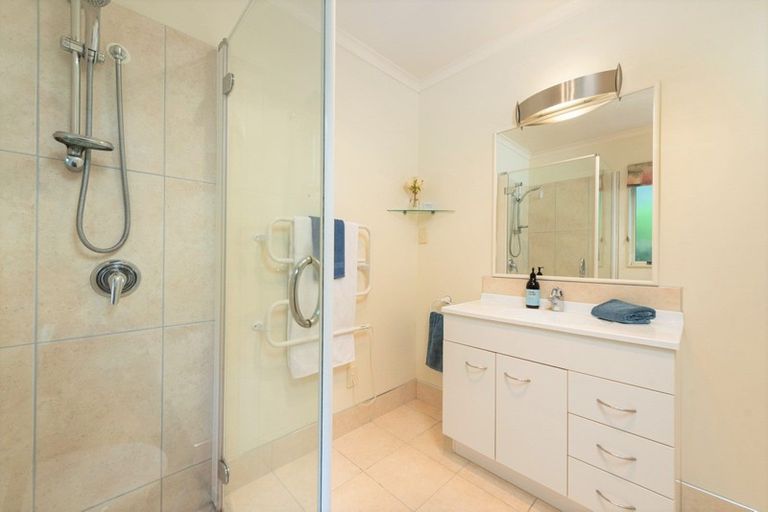 Photo of property in 1 Tautara Place, Ohauiti, Tauranga, 3112