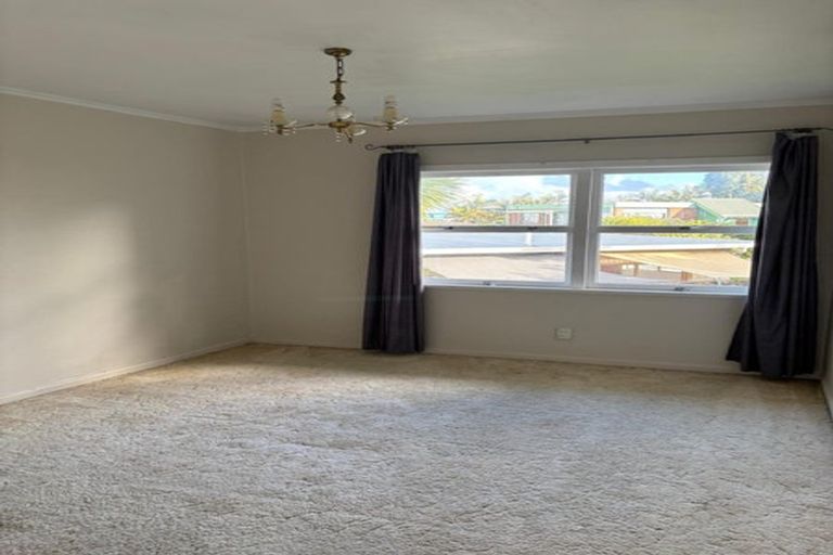 Photo of property in 465 Glenfield Road, Glenfield, Auckland, 0629