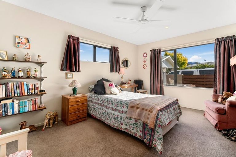 Photo of property in 112 Neplusultra Street, Cromwell, 9310