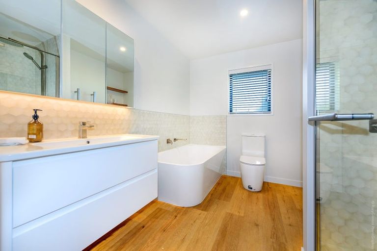 Photo of property in 3 Harlech Mews, Avonhead, Christchurch, 8042