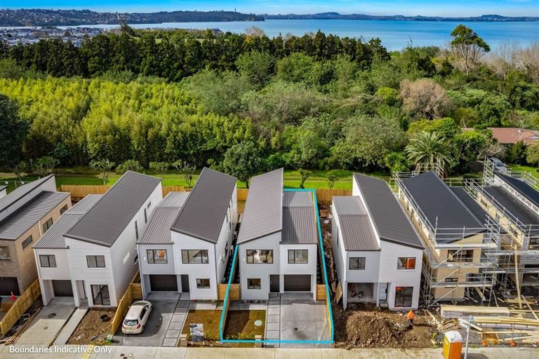 Photo of property in 22 Coast Garden Drive, Hobsonville, Auckland, 0616