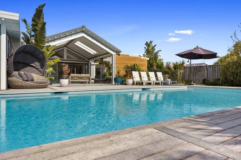 Photo of property in 31 Rauparaha Street, Waikanae Beach, Waikanae, 5036