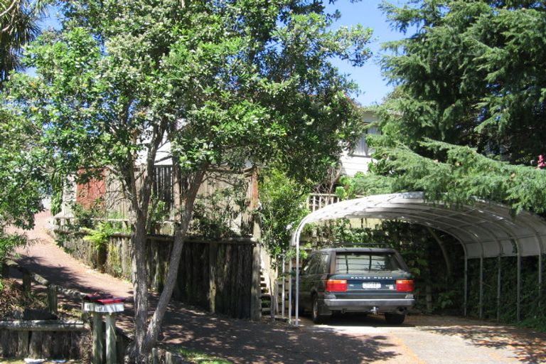 Photo of property in 44 Taurus Crescent, Beach Haven, Auckland, 0626