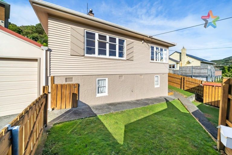 Photo of property in 99 Sunshine Avenue, Karori, Wellington, 6012