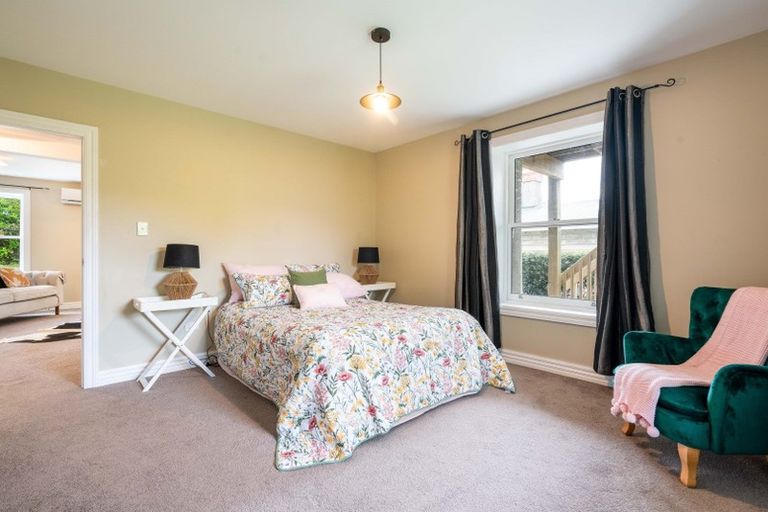 Photo of property in 63 Eglinton Road, The Glen, Dunedin, 9011