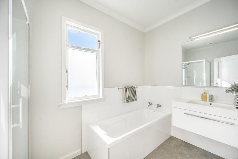 Photo of property in 1/191 Kennedy Road, Marewa, Napier, 4110