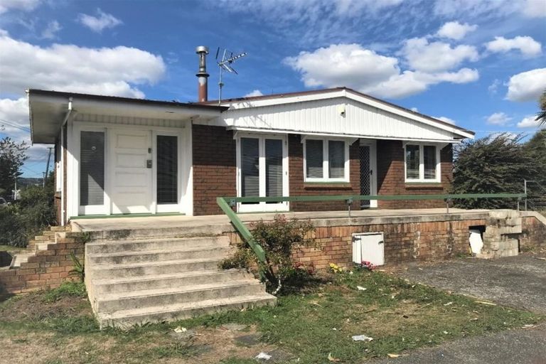Photo of property in 1 Cameron Street, Papakura, 2110