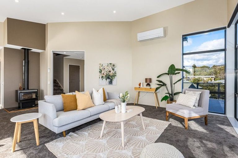 Photo of property in 6 Seascape View, Paremata, Porirua, 5024