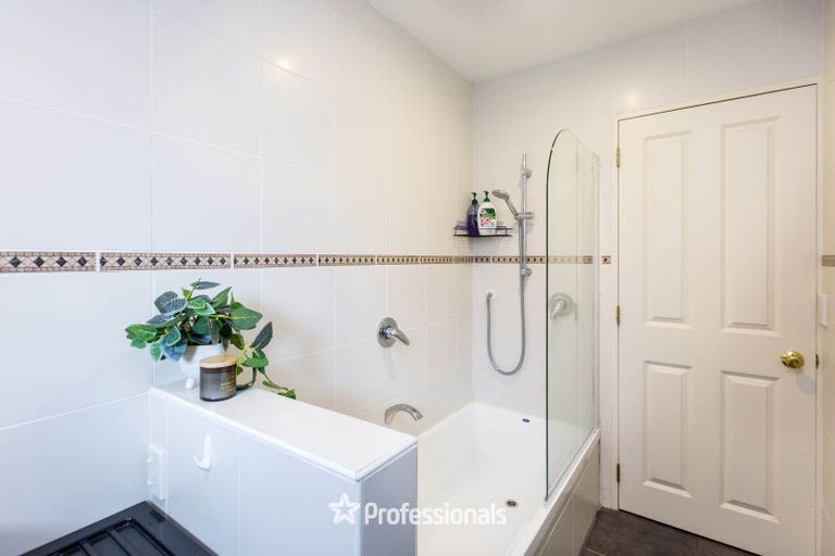 Photo of property in 2a Redwood Street, Elderslea, Upper Hutt, 5018