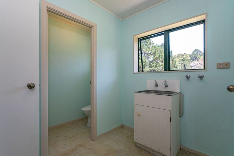 Photo of property in 165 Watt Street, Coromandel, 3506