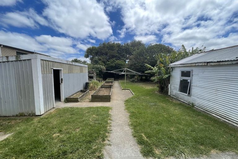 Photo of property in 731 Massey Road, Mangere, Auckland, 2022