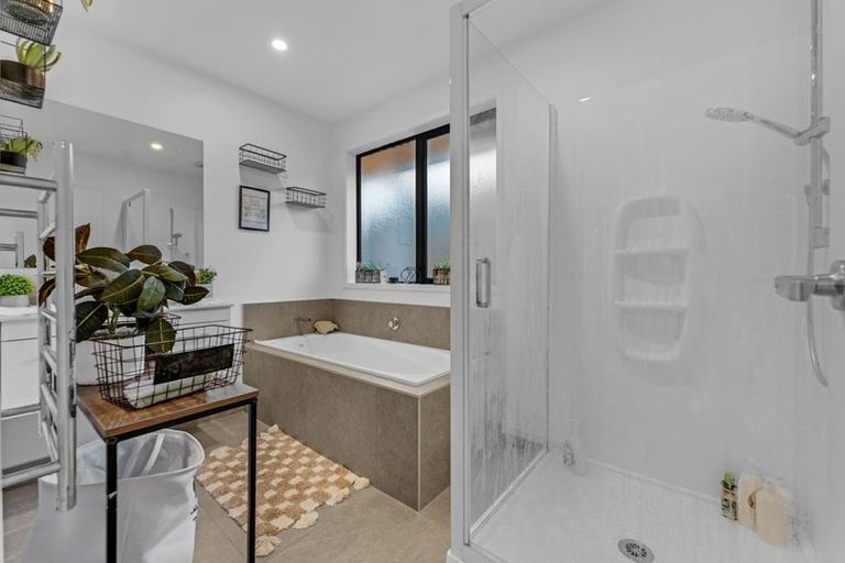 Photo of property in 40 Leathem Crescent, Pokeno, 2402