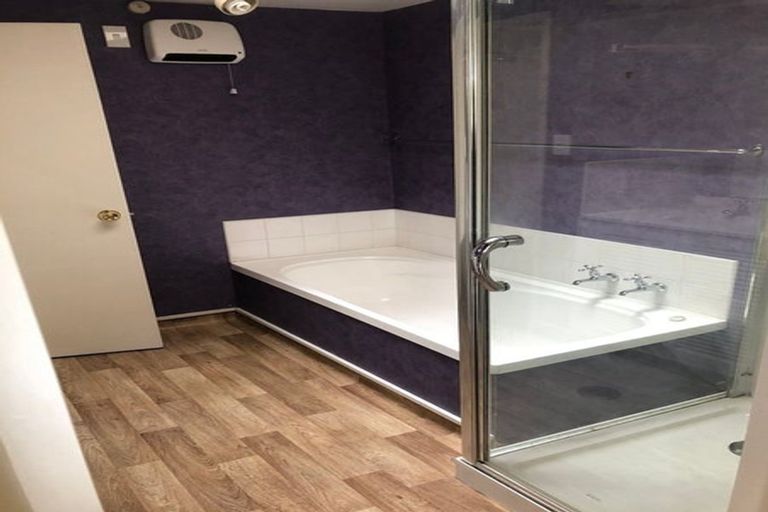 Photo of property in 1/501 Ilam Road, Bryndwr, Christchurch, 8052