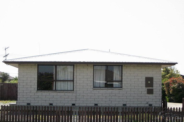 Photo of property in 2/121 Marlow Road, Aranui, Christchurch, 8061