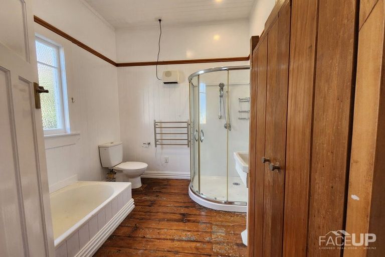 Photo of property in 1/194 Waimumu Road, Massey, Auckland, 0614