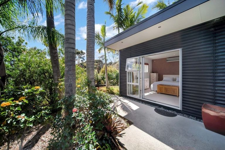 Photo of property in 269 Kaipara Road, Papakura, 2582