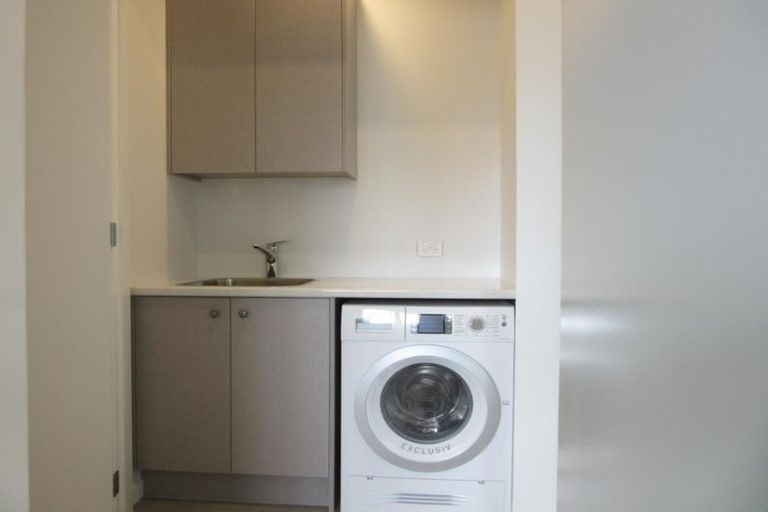 Photo of property in 47a Banks Boulevard, Whitby, Porirua, 5024