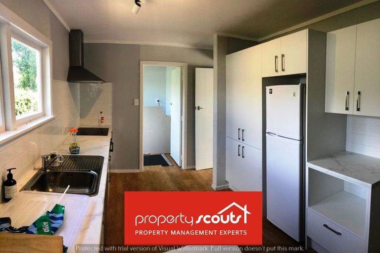 Photo of property in 1/8 Reid Road, New Lynn, Auckland, 0600