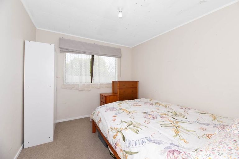 Photo of property in 25 Glen Close, Glen Eden, Auckland, 0602