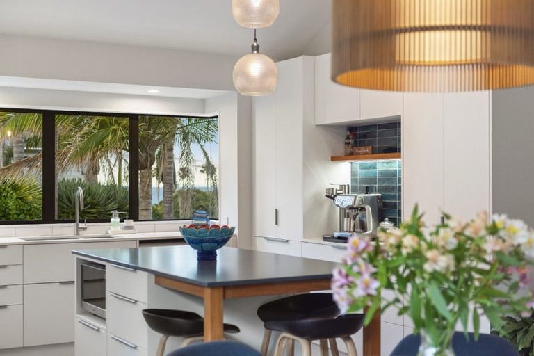 Photo of property in 83b William Bayes Place, Red Beach, 0932