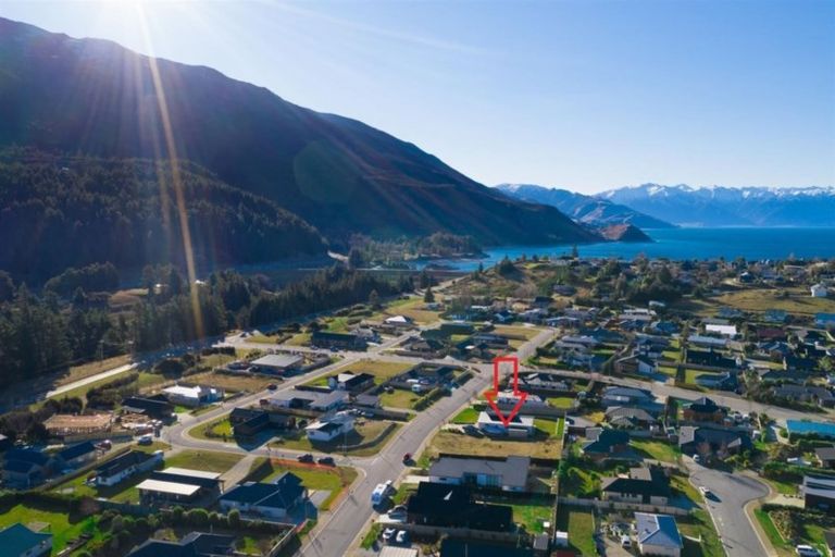Photo of property in 9 Little Maude Drive, Lake Hawea, Wanaka, 9382
