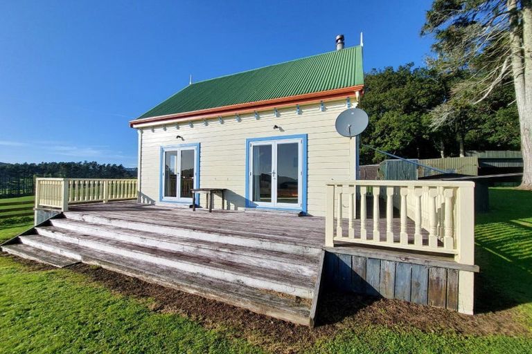 Photo of property in 277 Wortley Road, Waiongana, New Plymouth, 4373
