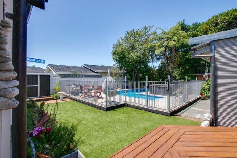 Photo of property in 11 Bowling Road, Greenmeadows, Napier, 4112