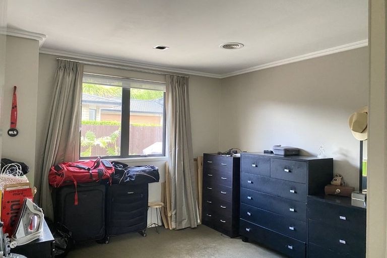 Photo of property in 204 Heta Road, Merrilands, New Plymouth, 4312