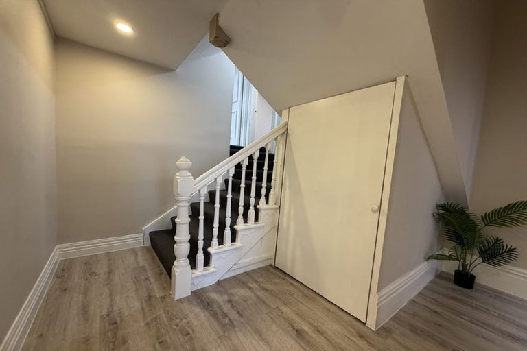 Photo of property in Gurney Nagle Bldg, 33 Vivian Street, Te Aro, Wellington, 6011