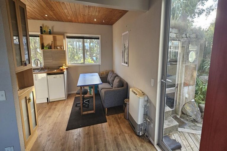 Photo of property in 74 Frobisher Street, Island Bay, Wellington, 6023