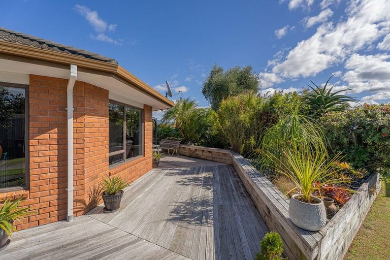 Photo of property in 51 Cholmondeley Crescent, Whitianga, 3510
