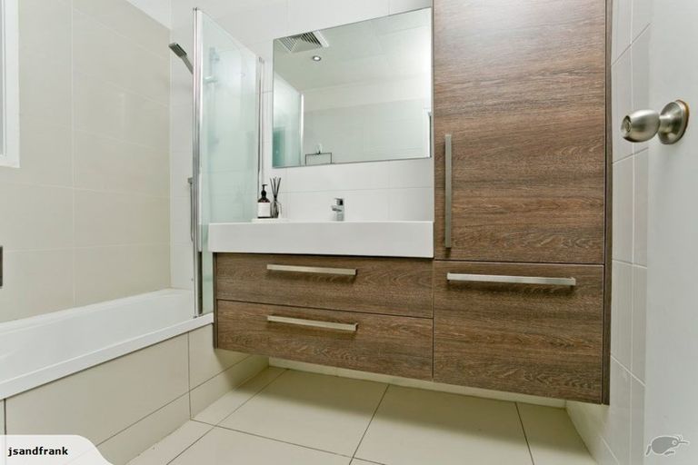 Photo of property in 51 Manuka Road, Bayview, Auckland, 0629