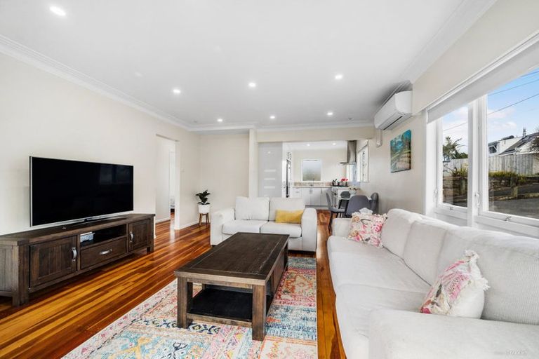 Photo of property in 57b Lancaster Road, Beach Haven, Auckland, 0626